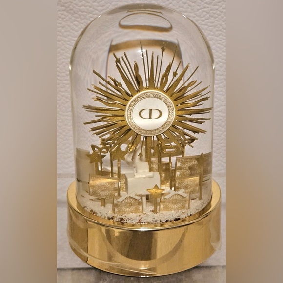 🎄✨ Christian Dior 2024 Holiday Snow Globe – NEW IN BOX ✨🎄 - Picture 5 of 11